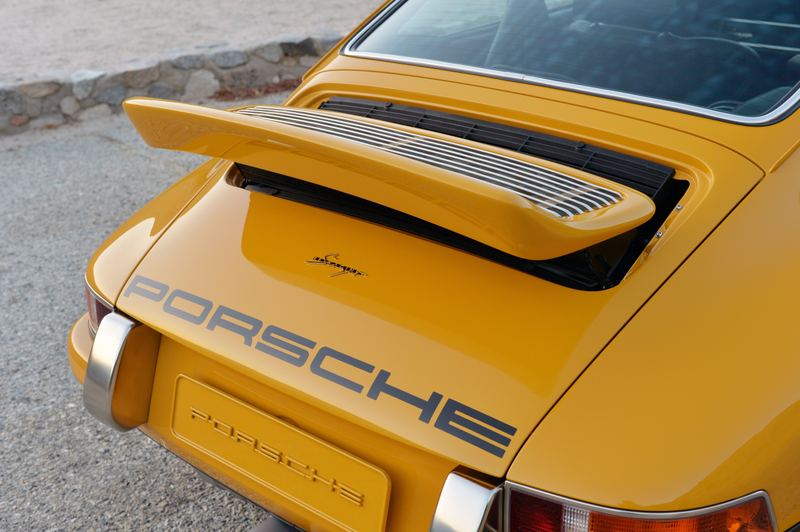 Illustration for article titled Drool All Over Yourselves At This Fantastically Orange 911 Reimagined By Singer